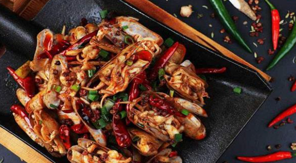 龍船人小海鮮加盟費多少？